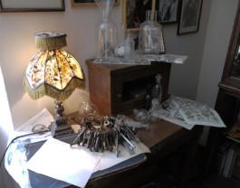 Eine Sammlung von Ditriche im Sherlockholm- Raum.